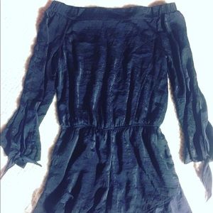 Wishlist Off-Shoulder Navy Romper Size Small